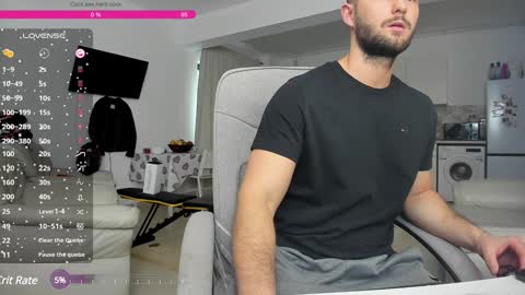 Snapshot of hard_chriss chatting on December 21, 2024, 11:33 am Hard Cock online show from December 21, 2024, 11:33 am