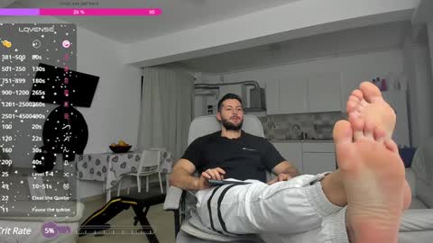 Snapshot of hard_chriss chatting on December 29, 2024, 5:21 am Hard Cock online show from December 29, 2024, 5:21 am