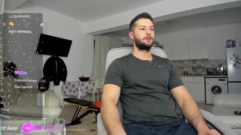 Snapshot of hard_chriss chatting on December 30, 2024, 4:53 am Hard Cock online show from December 30, 2024, 4:53 am