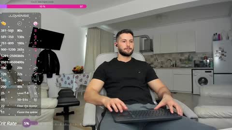 Snapshot of hard_chriss chatting on January 4, 2025, 8:06 am Hard Cock online show from January 4, 2025, 8:06 am