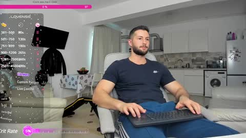 Snapshot of hard_chriss chatting on January 7, 2025, 8:13 am Hard Cock online show from January 7, 2025, 8:13 am