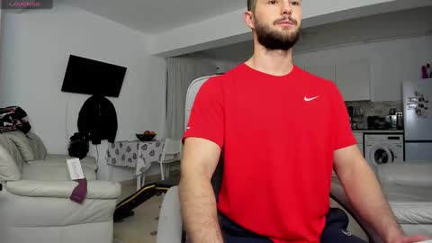 Snapshot of hard_chriss chatting on January 13, 2025, 5:01 am Hard Cock online show from January 13, 2025, 5:01 am