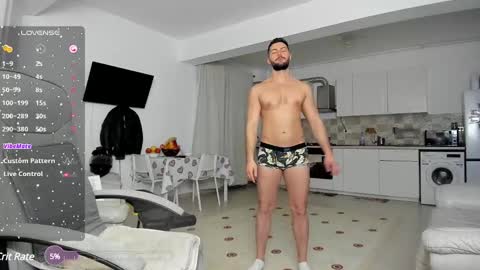 Snapshot of hard_chriss chatting on January 15, 2025, 6:01 am Hard Cock online show from January 15, 2025, 6:01 am