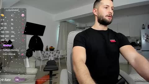 Snapshot of hard_chriss chatting on January 27, 2025, 11:22 am Hard Cock online show from January 27, 2025, 11:22 am