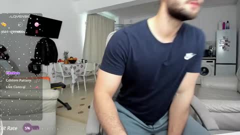 Snapshot of hard_chriss chatting on February 17, 2025, 8:19 am Hard Cock online show from February 17, 2025, 8:19 am