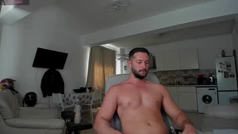 Snapshot of hard_chriss chatting on September 9, 2025, 8:14 am Hard Cock online show from September 9, 2025, 8:14 am