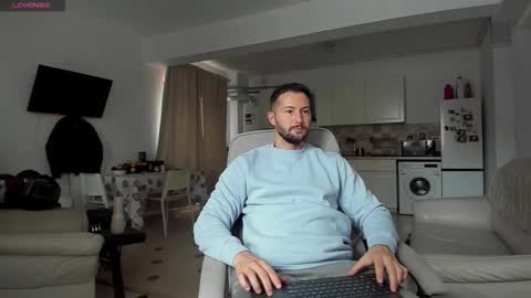 Snapshot of hard_chriss chatting on October 4, 2025, 9:29 am Hard Cock online show from October 4, 2025, 9:29 am