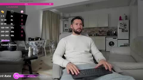 Snapshot of hard_chriss chatting on October 14, 2025, 7:42 am Hard Cock online show from October 14, 2025, 7:42 am