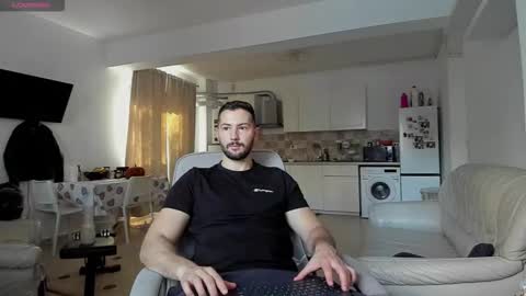 Snapshot of hard_chriss chatting on October 22, 2025, 9:31 am Hard Cock online show from October 22, 2025, 9:31 am