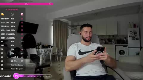 Snapshot of hard_chriss chatting on November 15, 2025, 8:33 am Hard Cock online show from November 15, 2025, 8:33 am