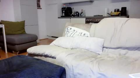 Chris online show from November 9, 2025, 7:12 pm