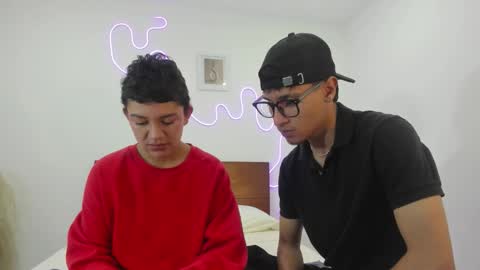 kade and demi independent models online show from February 15, 2026, 11:01 pm