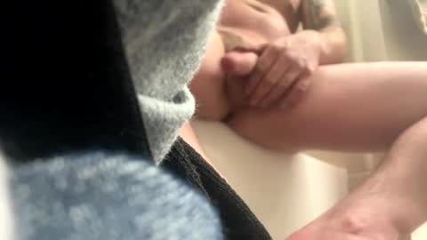 Snapshot of hardcovk2486 chatting on December 31, 2024, 4:27 am hardcovk2486 online show from December 31, 2024, 4:27 am