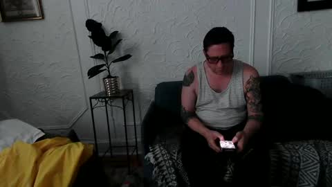 hardigan online show from November 11, 2025, 7:58 pm