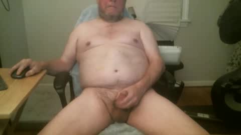 Snapshot of hardmik chatting on April 9, 2026, 6:19 am Mik online show from April 9, 2026, 6:19 am