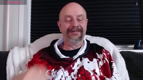 MrLazy online show from December 2, 2024, 9:17 pm