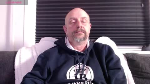MrLazy online show from December 3, 2024, 6:49 pm