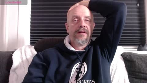 MrLazy online show from December 3, 2024, 9:56 pm