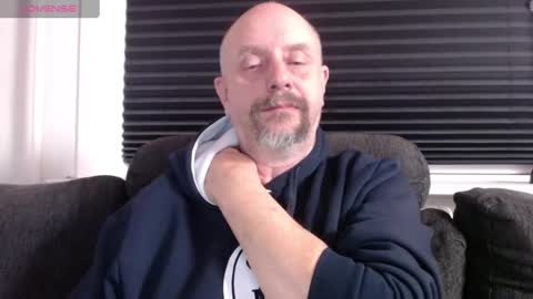 MrLazy online show from December 4, 2024, 1:03 am