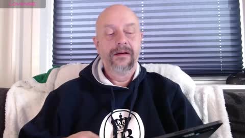 MrLazy online show from December 4, 2024, 12:25 pm