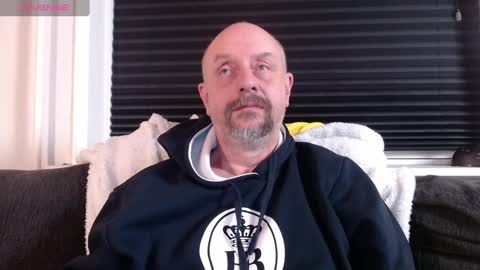 MrLazy online show from December 4, 2024, 3:32 pm