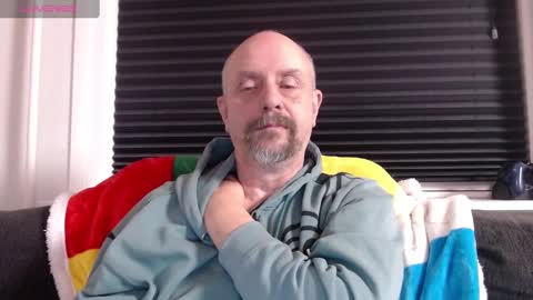 MrLazy online show from December 11, 2024, 6:31 pm