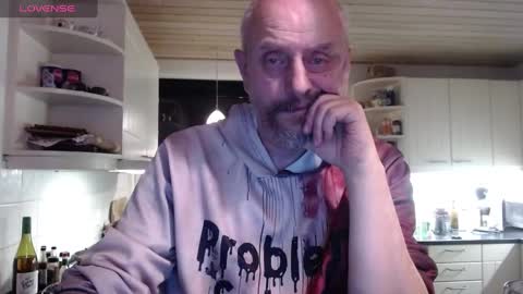 MrLazy online show from December 18, 2024, 6:57 pm