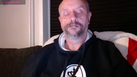 MrLazy online show from December 27, 2024, 5:26 pm