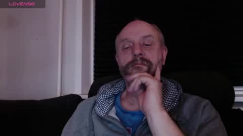 MrLazy online show from March 1, 2025, 6:43 pm