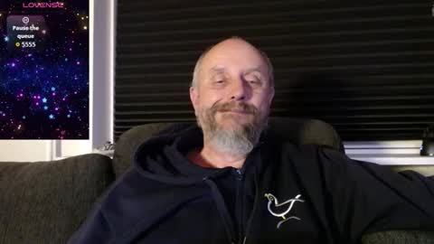 MrLazy online show from October 21, 2025, 6:52 pm