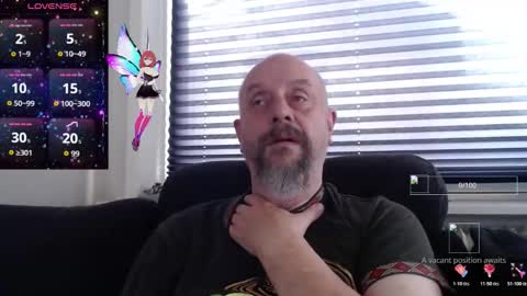 MrLazy online show from November 2, 2025, 9:33 am