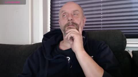 MrLazy online show from November 30, 2025, 1:15 pm