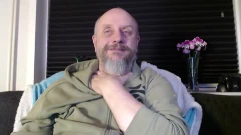 MrLazy online show from February 8, 2026, 12:58 am