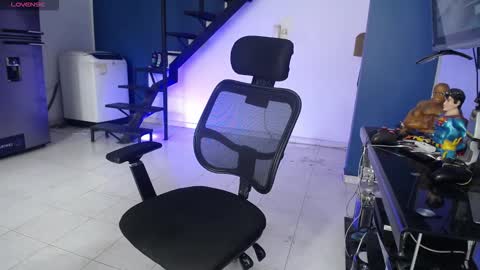 Snapshot of hardsexlove08 chatting on February 17, 2026, 6:58 pm Andres Dean online show from February 17, 2026, 6:58 pm