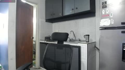 Snapshot of hardsexlove08 chatting on February 24, 2026, 9:46 pm Andres Dean online show from February 24, 2026, 9:46 pm