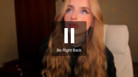 Snapshot of harley_kimm chatting on October 29, 2025, 6:04 am Julia online show from October 29, 2025, 6:04 am