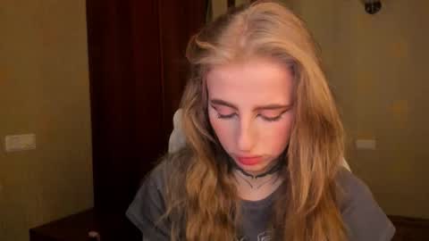 Snapshot of harley_kimm chatting on November 7, 2025, 5:51 am Julia online show from November 7, 2025, 5:51 am