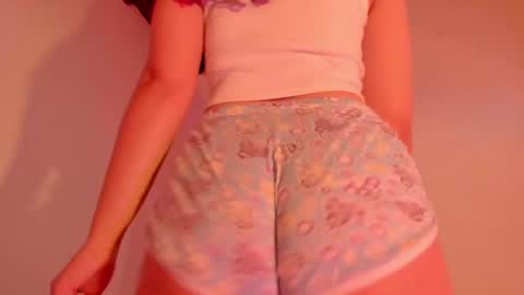 Annie online show from February 9, 2025, 6:54 am