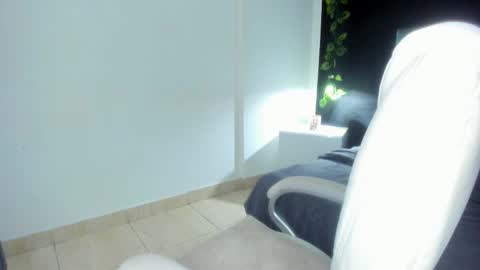 Snapshot of harleyqueen_robbie chatting on February 22, 2025, 11:13 pm harleyqueen_robbie online show from February 22, 2025, 11:13 pm