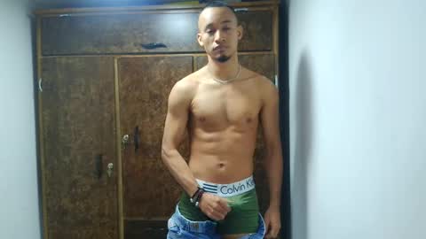 Snapshot of harry_benson_hot chatting on September 20, 2025, 2:23 am david escobarz insta..gram online show from September 20, 2025, 2:23 am