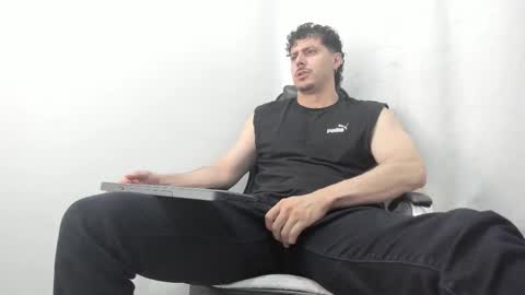 Snapshot of harrydaviss chatting on October 18, 2025, 4:59 am alpha online show from October 18, 2025, 4:59 am