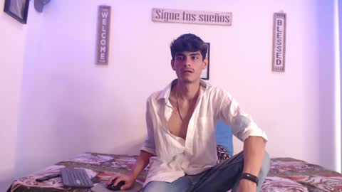 Snapshot of harrythomson1 chatting on January 21, 2025, 10:41 pm harry thomson online show from January 21, 2025, 10:41 pm