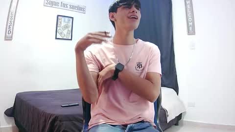 Snapshot of harrythomson1 chatting on November 5, 2025, 6:35 am harry thomson online show from November 5, 2025, 6:35 am