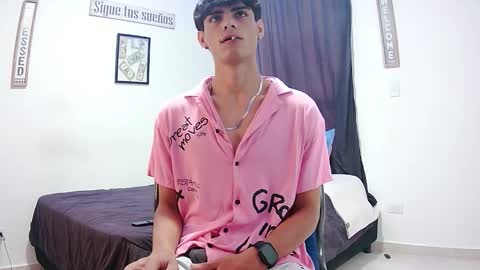 Snapshot of harrythomson1 chatting on November 8, 2025, 7:01 pm harry thomson online show from November 8, 2025, 7:01 pm