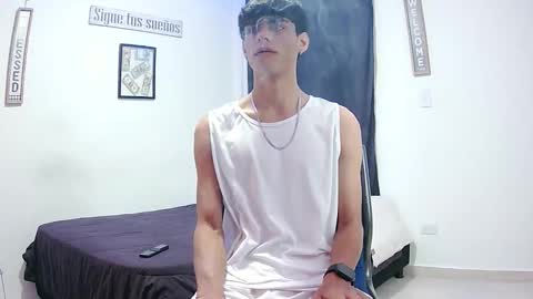 Snapshot of harrythomson1 chatting on November 13, 2025, 4:55 am harry thomson online show from November 13, 2025, 4:55 am