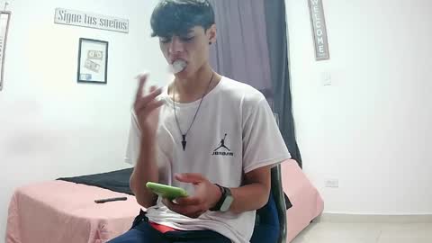 harry thomson online show from April 21, 2026, 2:12 pm