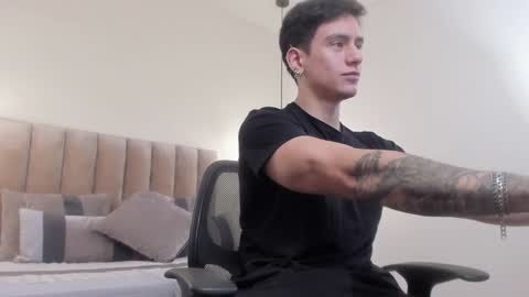 Harry Jones online show from January 5, 2025, 5:51 pm