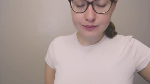 Snapshot of hartfoxx chatting on October 17, 2025, 10:23 pm hartfoxx online show from October 17, 2025, 10:23 pm