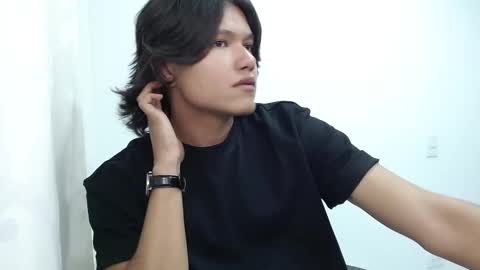 Snapshot of haru_boi chatting on February 25, 2025, 3:42 am Haru online show from February 25, 2025, 3:42 am