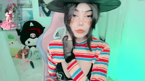 Snapshot of haru_lee chatting on October 12, 2025, 2:10 am Haru online show from October 12, 2025, 2:10 am